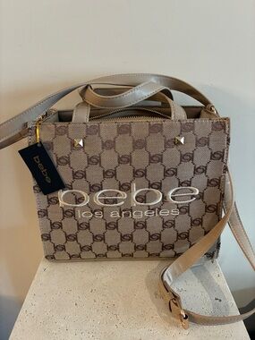 bebe Taupe Logo Canvas Crossbody Bag NEW purse beige gold accents classy